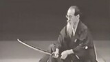 Dikatakan sebagai kendo Jepang tingkat tertinggi! Tuan tua telah berlatih teknik pisau selama 70 tah