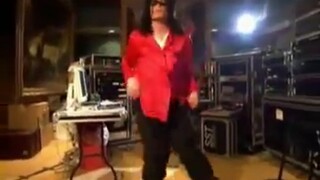 唯一天王迈克尔杰克逊亲自教授太空步视频!平时害羞，音乐一响就是王!