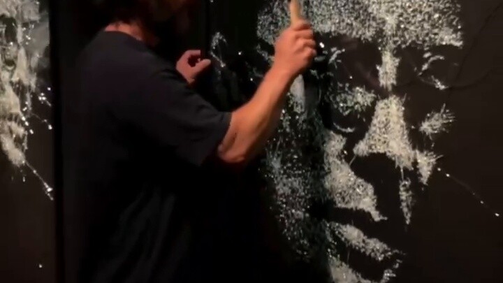 Subvert your cognition! Swiss artist smashes glass to create soul-stirring portrait art