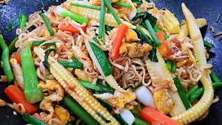 ผัดมาม่าใส่ไข่ อร่อยทันใจภายใน 3 นาที เส้นไม่เละ ไม่มัน / Stir fried instant noodle recipe