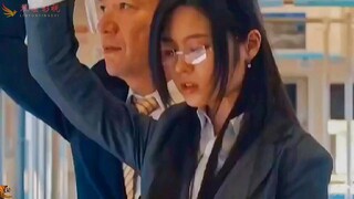 小伙子，看来你也是个老司机，要不要跟我回家飙飙车