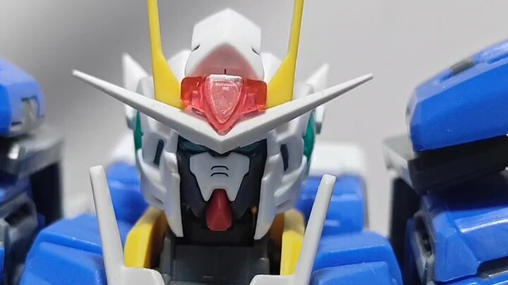 Ayahku bilang dia akan membelikanku Gundam sebanyak-banyaknya agar aku mendapat like sebanyak-banyak