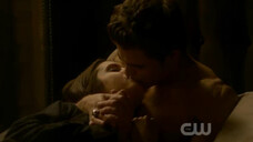 [The Vampire Diaries] Season 1 Stefan and Elena kissing and boating scene collection