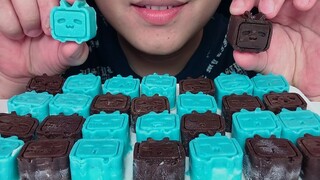 ASMR Makan Coklat Beku dan Yoghurt TV Mini