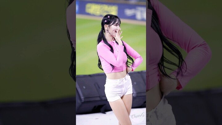 두산에 이런 깜찍이가?! #박하정 #치어리더