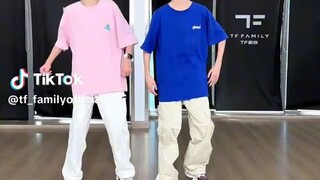 Tf Family Zuo Qihan and Yang Bowen tiktok dance