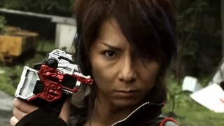 Kamen Rider Eternal tra tấn Kamen Rider W