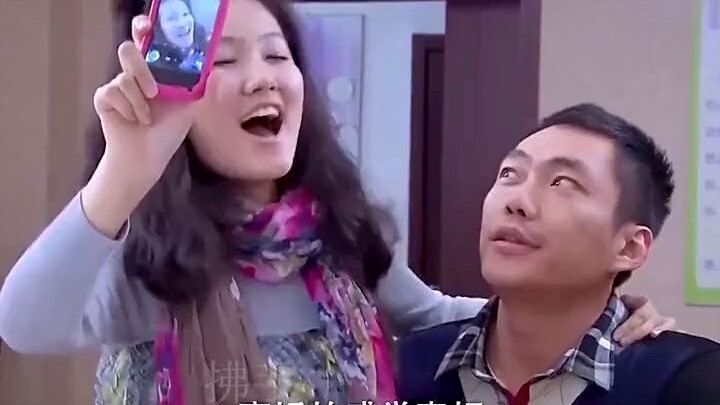 问下办离婚的，真有这种人吗？是怎么憋着不笑的