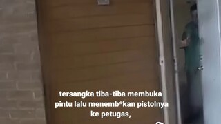 Polisi ini tert3mbak oleh Pria ini!!!