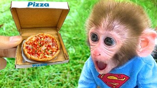 Monkey Baby Bon Bon and puppy eat mini pizza and play with duckling