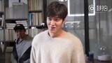 Lee Min-ho learning how to cook.( behind the scene )