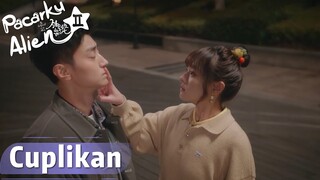 My Girlfriend is an Alien S2 | Cuplikan EP10 Gokil! Ciuman Fang Lie Ditolak Xiao Bu | WeTV【INDO SUB】