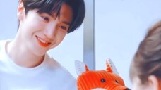 我也不想心动啊,可他笑得也太甜了吧……