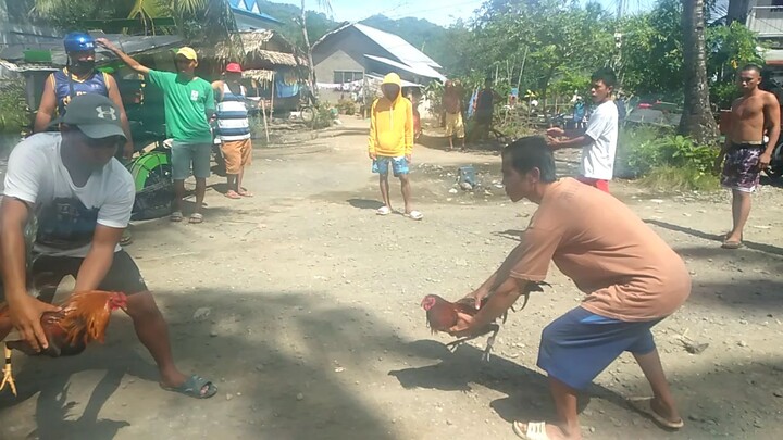 7mos Old (Left) yung akin Vs. Nauutusan na ng suka sa tindahan..10mins dipa tapos but still Win!