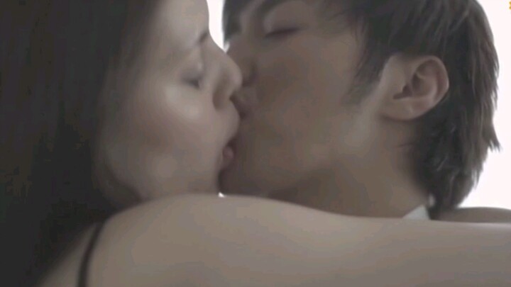 [คัทซีน] ฉากจูบสุดดูดดื่มของหนุ่มหล่อและสาวสวย
