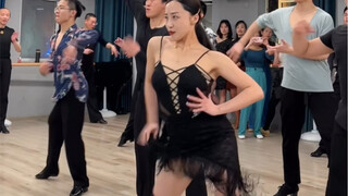 带领拉丁男团出战 快来pick小哥哥 是他们帅还是我帅～