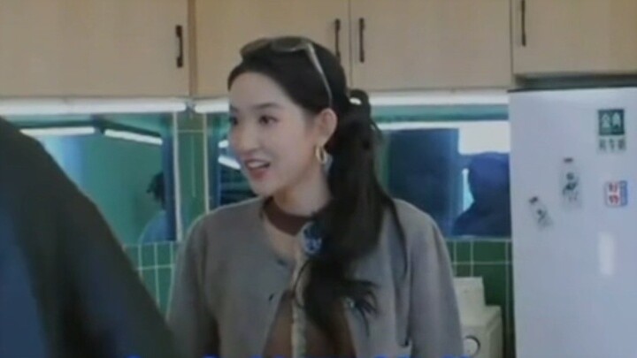 Wang Yuwen, the top E person, visits Taohuawu