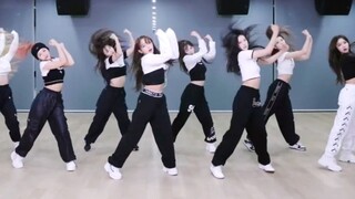 Large group dance of girls! KEP1ER's new song WE FRESH dance practice room