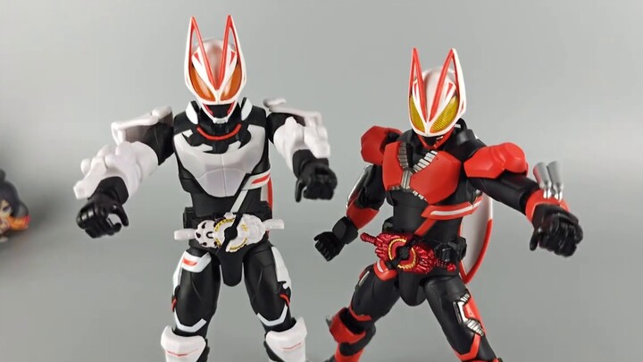 Cara bermain beragam, harga murah, suara Kamen Rider Ultra Fox Kundai, pendorong super movable, bent