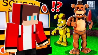 Why Fnaf Animatronics ATTACK SCHOOL BUS of JJ and MIKEY at 3:00am ? - in Minecraft Maizen