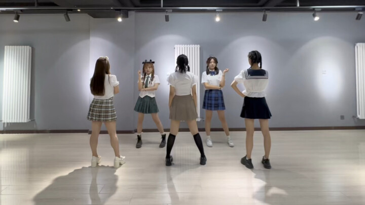 QueenCard Jump Dance Studio/14-year-old junior high school student reborn: I am Tian Xiaojuan