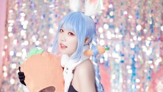 [cosplay] thỏ này sao nó lạ thế chắc muốn nuôi lắm.