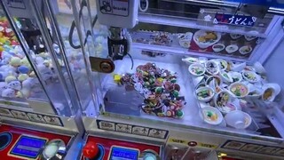 y2mate.com - Exploring Tokyos Best Gachapon Machines_360P