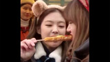 Jenlisa | Blackpink | Jennie Feeds Baby Lisa