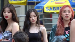 hot Asian girls dance on the streets of Brooklyn