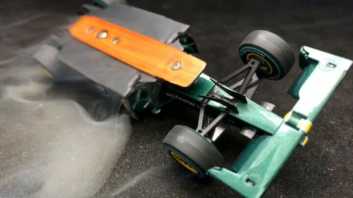 33. Lotus T127 GP2010 Kovalainen Số 12 F1 Racing Spark Khí động học