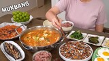 집밥 먹방 :) 꼬막무침에 청국장찌개~, 묵은지김치전, 꽁치구이, 후식은 샤인머스켓. korean food.
