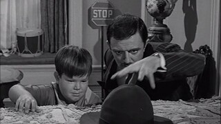 The Addams Family S1E02 (1964) - Morticia And The Psychiatrist
