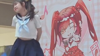 [Birthday as a Stage] Dancing on the stage on my 17th birthday