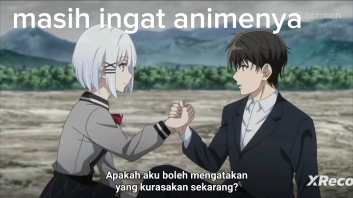 waifu berambut putih ini keren