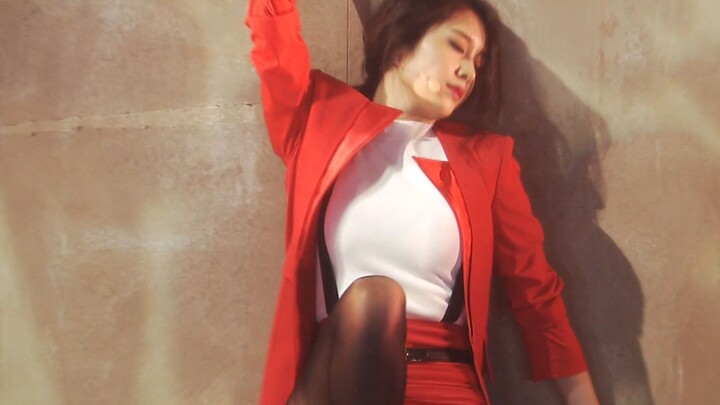 4K. That slender black! Park Ji-yeon-one minute and one second (1 min 1 sec).4k