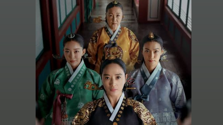 Under the Queen's Umbrella Ep 8