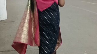 কি করলে বুঝবি,,আমি তোকে কতটা ভালোবাসি