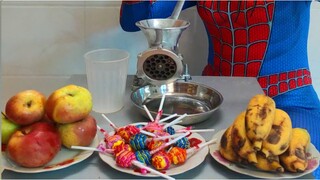 Spider- Man EXPERIENCE: BANANAS,APPLES,LOLLIPOP VS MEAT MIXER