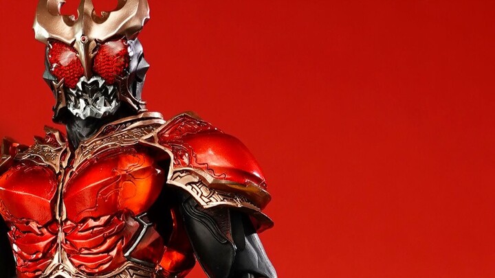 This Kuuga actually has four prototype designers? - Mooney Gray Kuuga