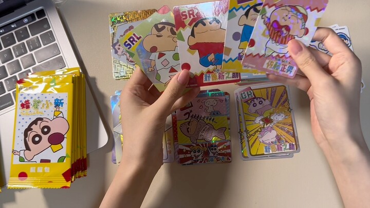 Crayon Shin-chan unpacks the box, and a new gift appears~