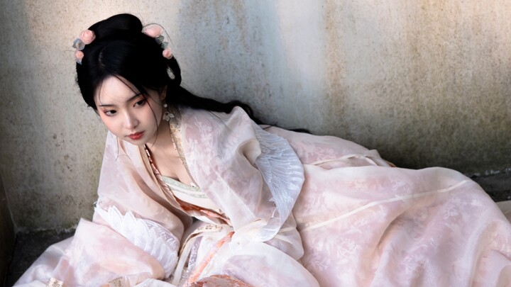 [Xiao Dongli] Just meeting some people is a blessing.