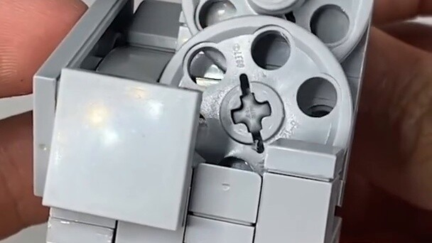 [LEGO MOC] Keindahan mekanis yang menyenangkan