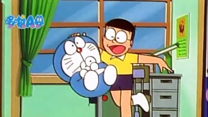 I never realized Doraemon was so flexible before.
