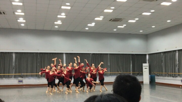 Skill combination, graduated from Shanghai Theatre Academy Affiliated High School