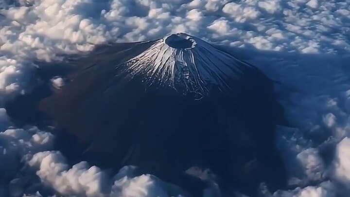 When General Thunder and Lightning used Wu Xiang to level Mount Fuji with a single blow? (bushi)