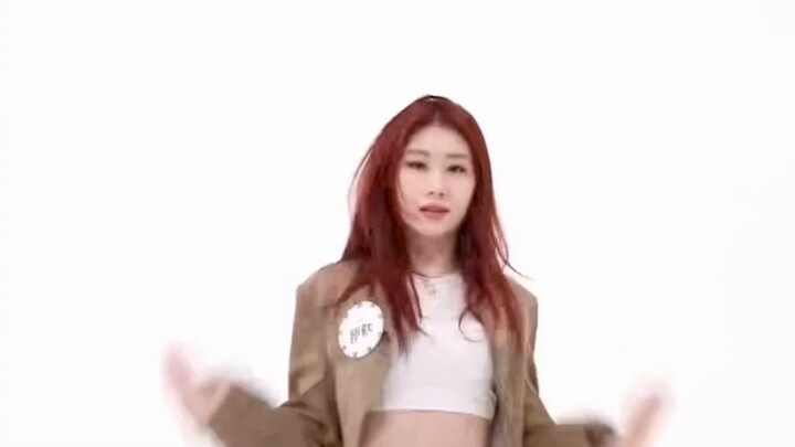 Lots of details!! ITZY's "in the morning" dance performance mirror shot
