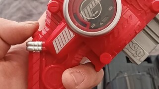 Ulasan pemicu berbahaya National 70r, Bandai mencoba yang terbaik tetapi tidak dapat mengalahkannya