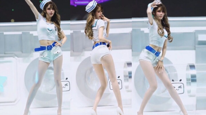 Chinajoy menjadi benar-benar gila saat adegan So Crazy-T ara