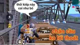 PUBG Mobile - Chặn Cầu Bằng Người Tuyết Khiến Địch Bất Lực | Bo Cuối Bị Kẹp Tứ Phía