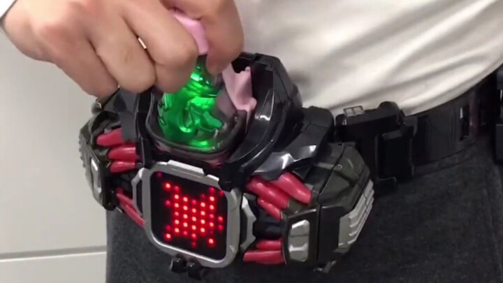 วิดีโอสาธิต Kamen Rider Demons Belt ที่เชื่อมโยงกับเทพแห่งลม Winged Dragon Demon Seal (รีโพสต์จาก tw